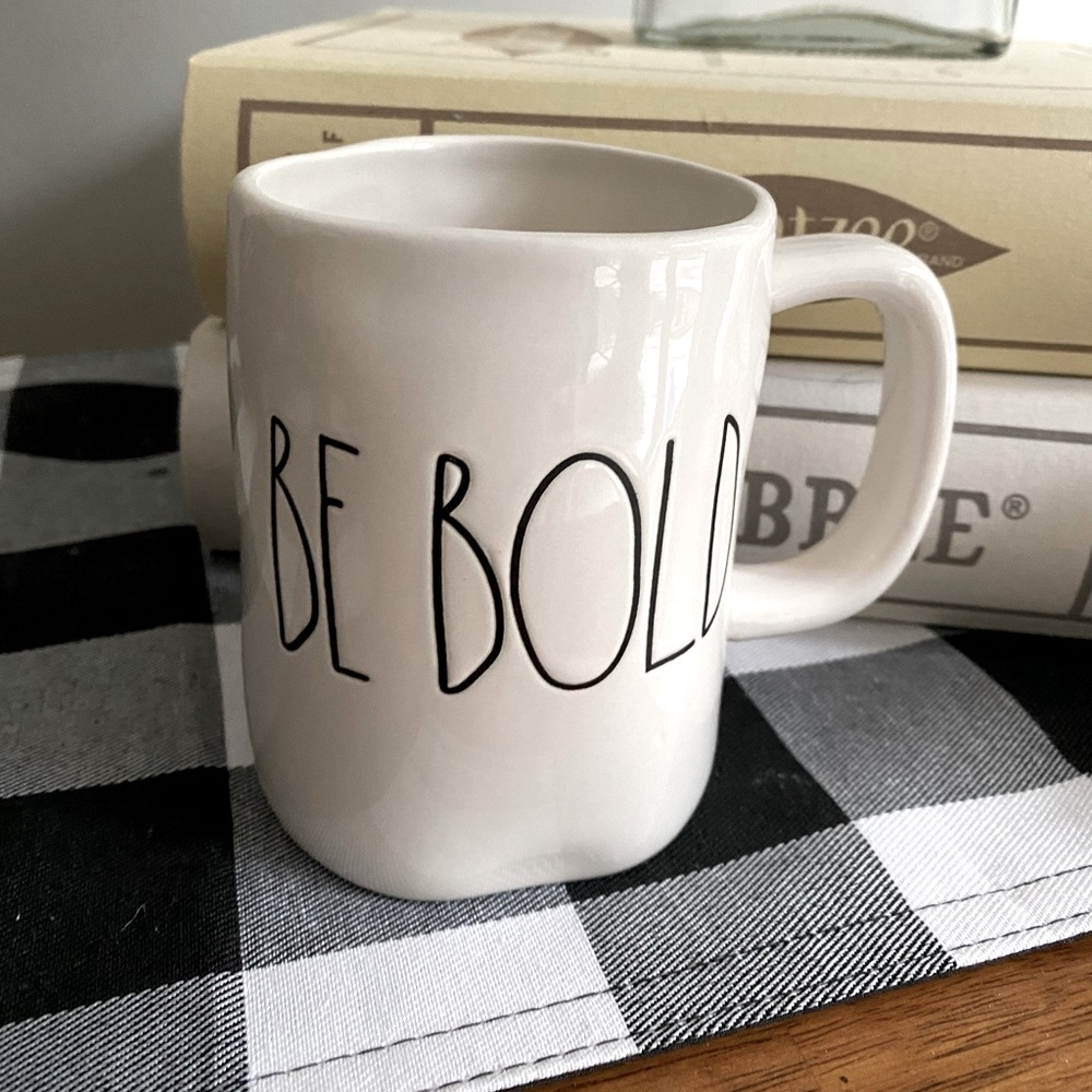 Rae Dunn “BE BOLD” coffee mug
